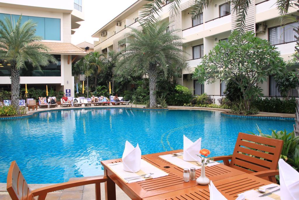 Sea Breeze Jomtien Resort Pattaya Exterior photo