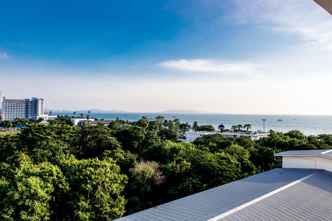 Sea Breeze Jomtien Resort Pattaya Exterior photo